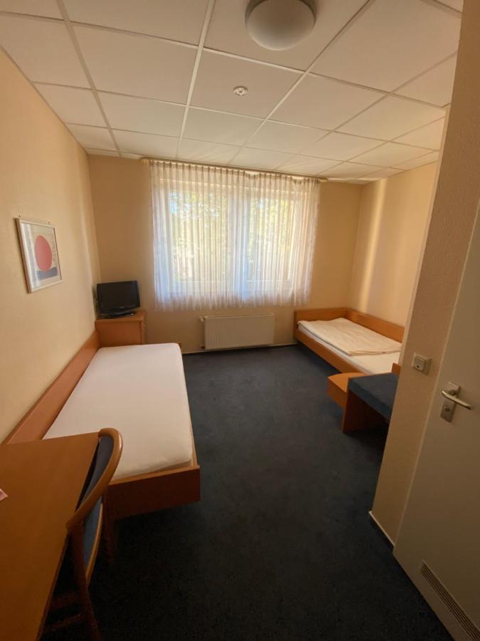 Hotel Montan Дуйсбург Екстериор снимка