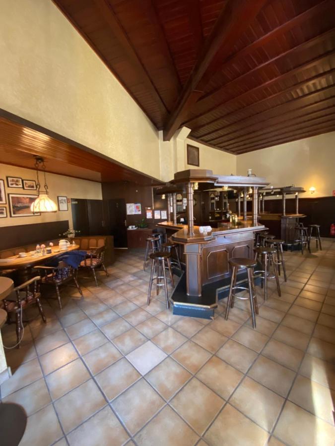 Hotel Montan Дуйсбург Екстериор снимка